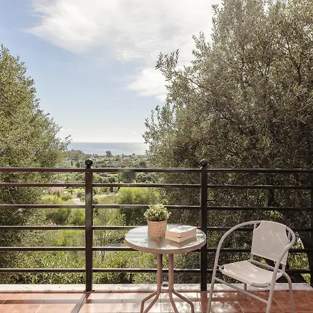 Willa Aliona Mavrata